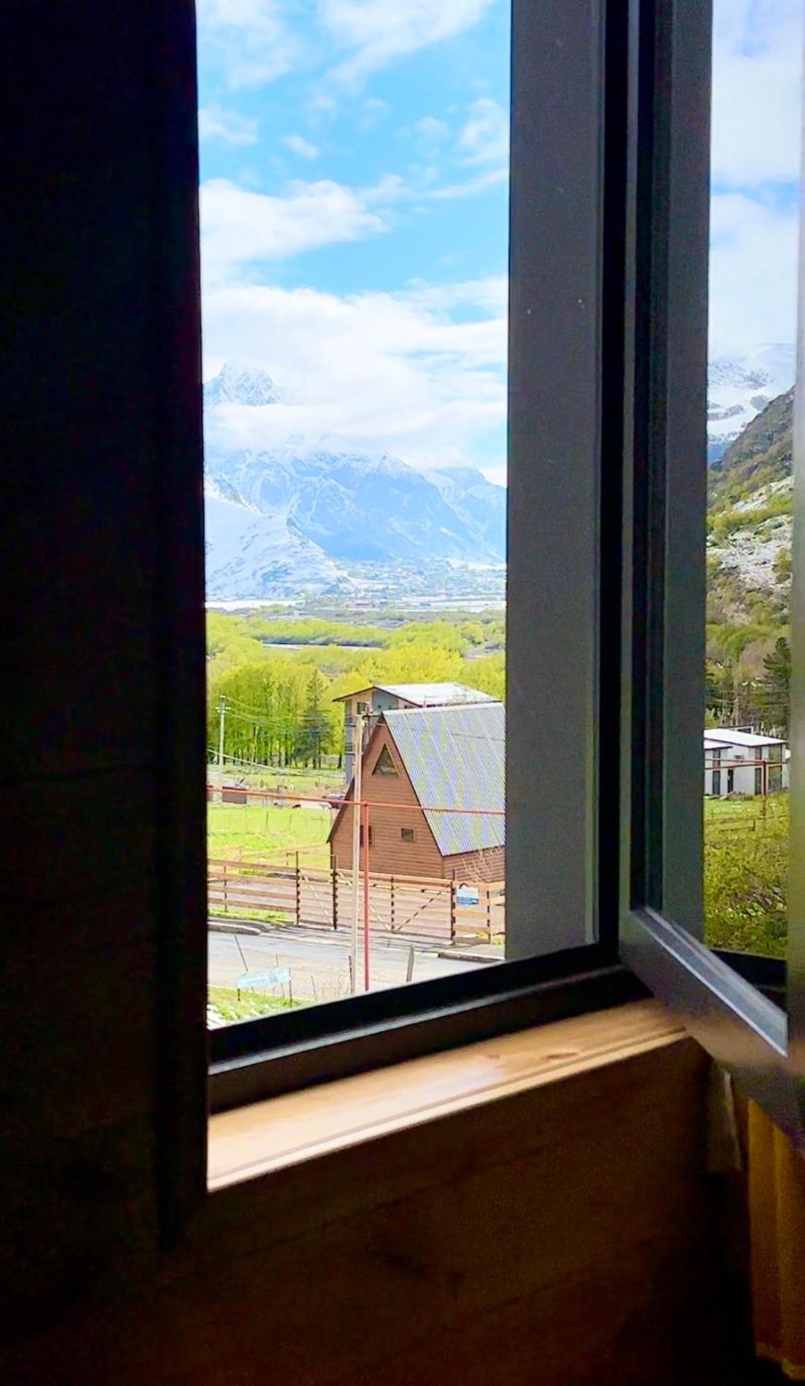 Royal Cottages Kazbegi Exterior photo