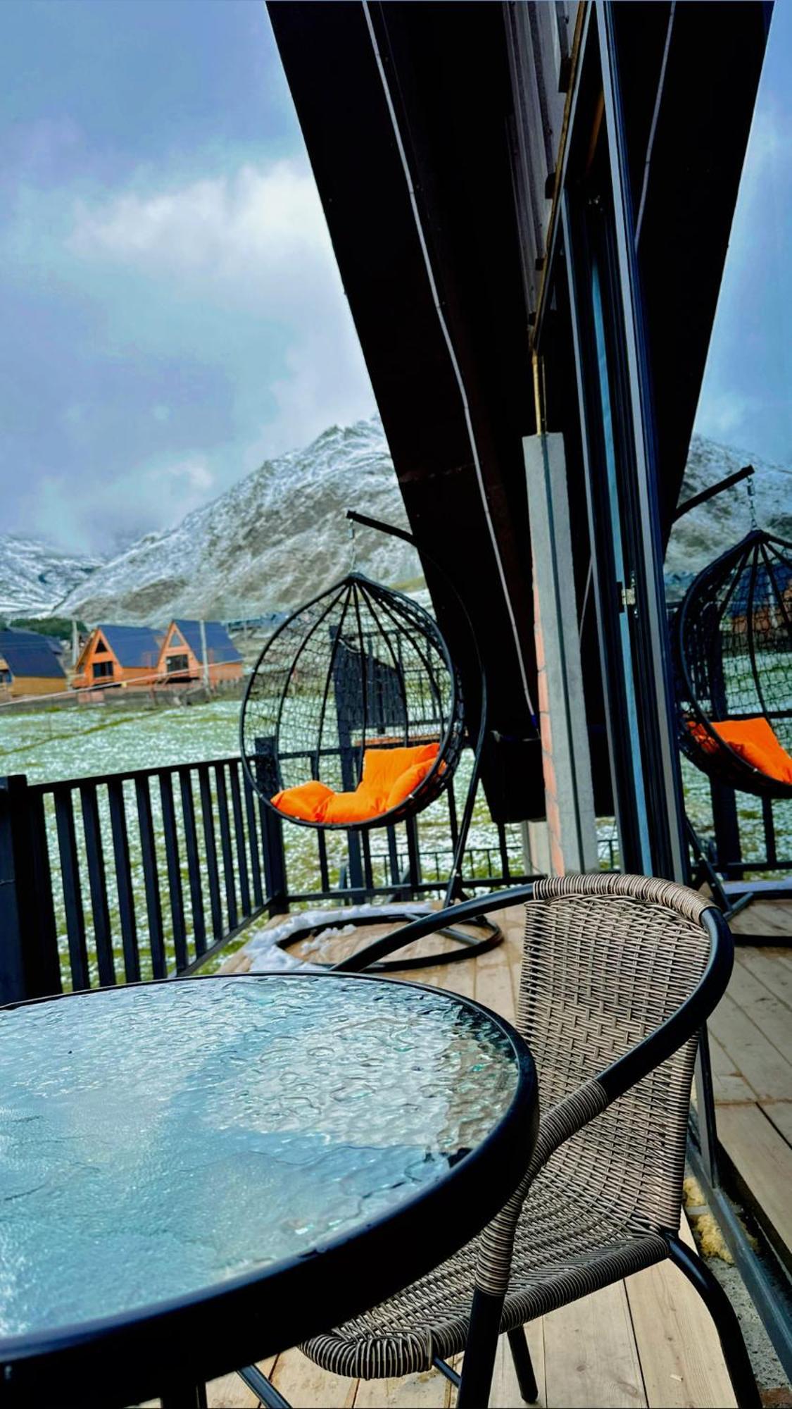 Royal Cottages Kazbegi Exterior photo