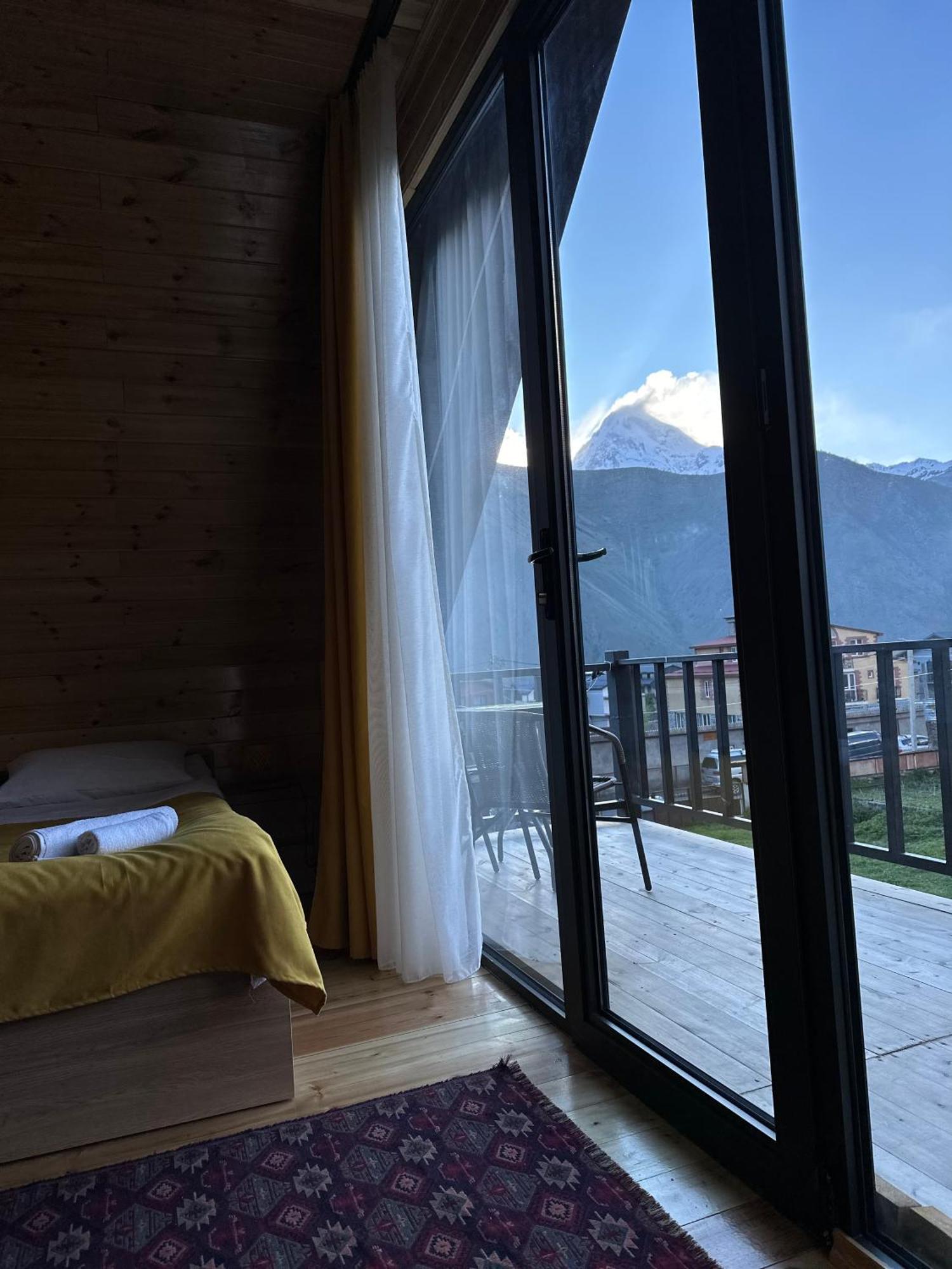 Royal Cottages Kazbegi Exterior photo