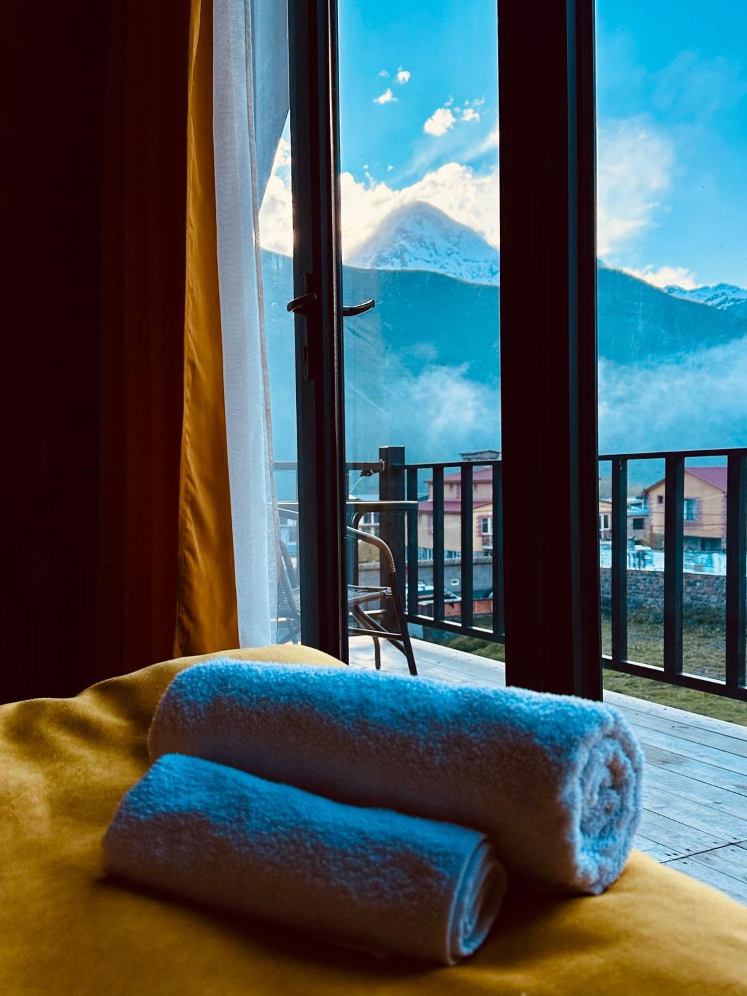 Royal Cottages Kazbegi Exterior photo