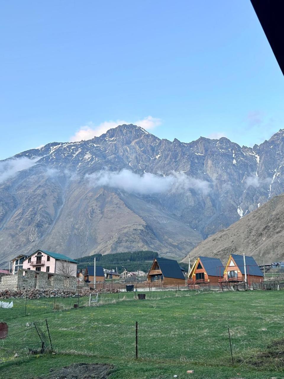 Royal Cottages Kazbegi Exterior photo