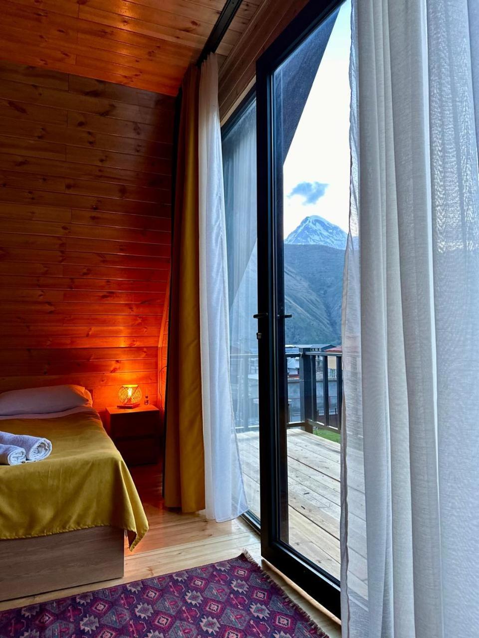 Royal Cottages Kazbegi Exterior photo